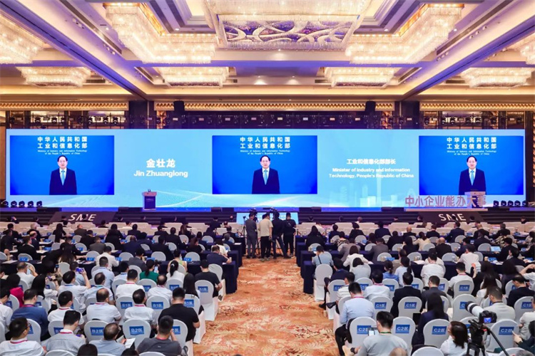 <b>澳门国际华商促进会组团参加第十八届中博会和论坛</b>
